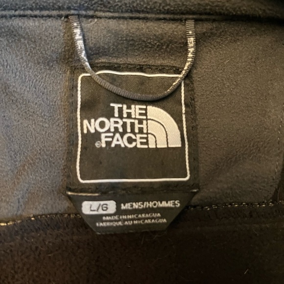Men’s Northface jacket - Picture 2 of 2